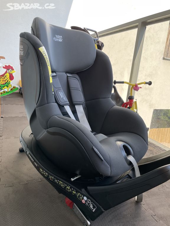 Britax Römer Autosedačka Swingfix i-Size