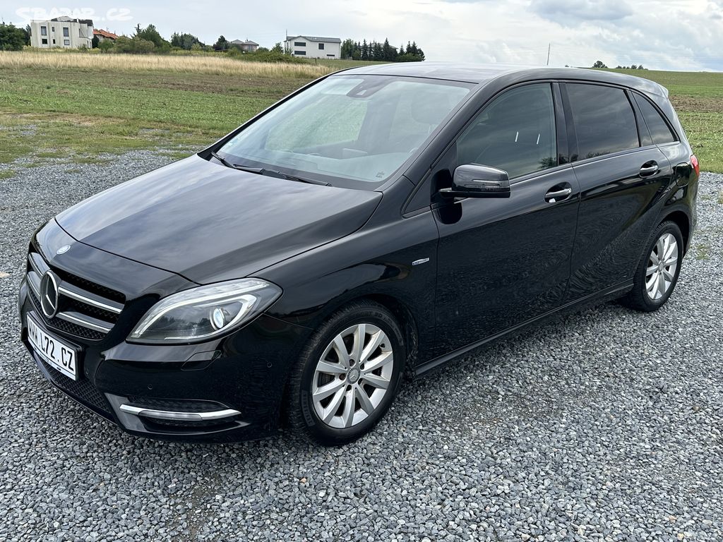 Mercedes-Benz B 180 cdi AUTOMAT distronic ČR NAVI