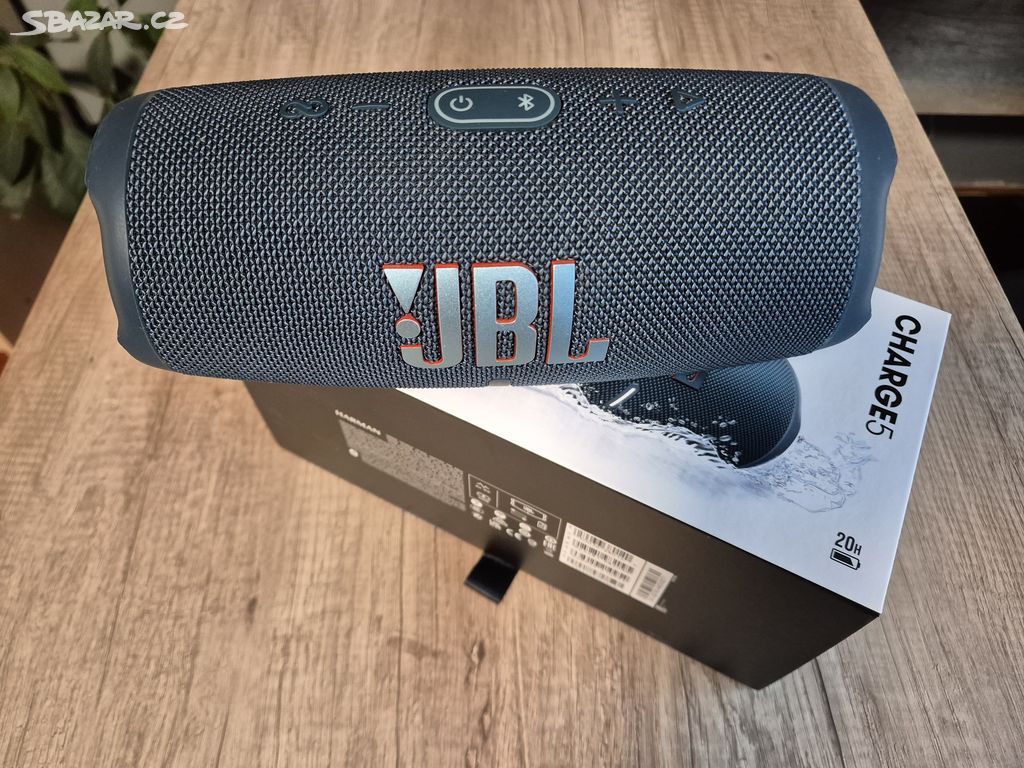 JBL Charge 5