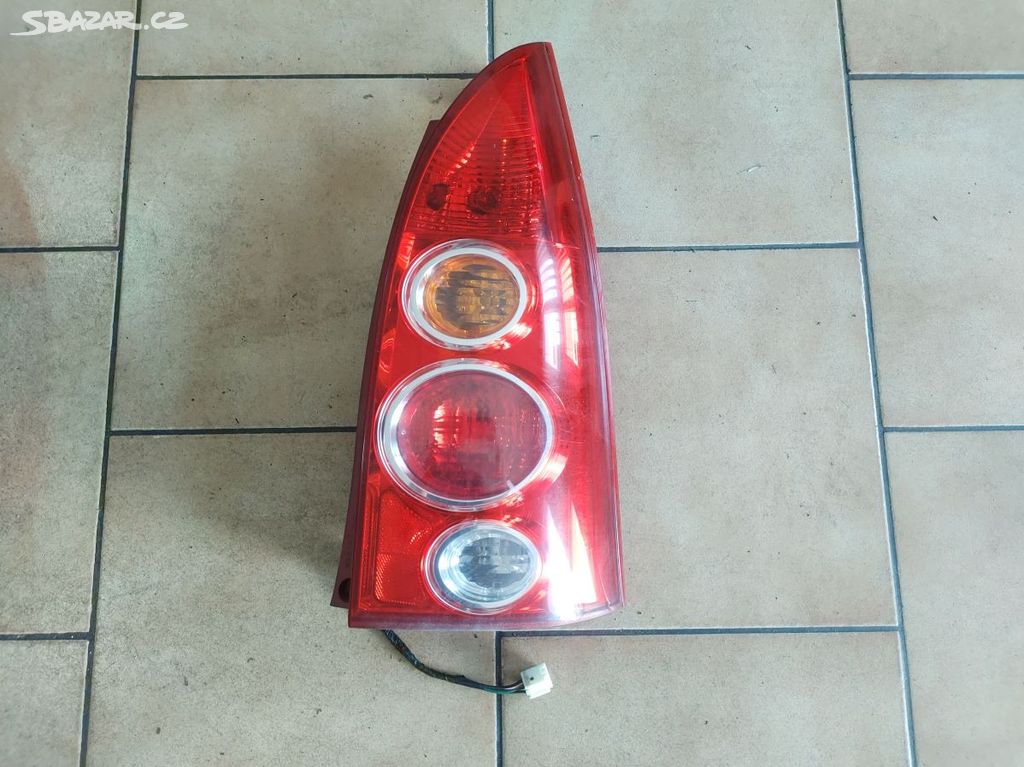 Zadní světlo pravé Mazda Premacy do-01