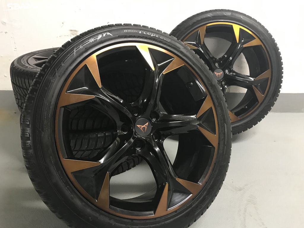 Orig. Cupra Formentor 5x112 Zimní 245/40/19 - TOP