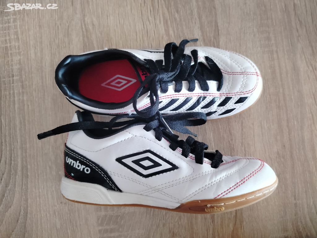 Sálovky / sálové boty Umbro, vel. 30