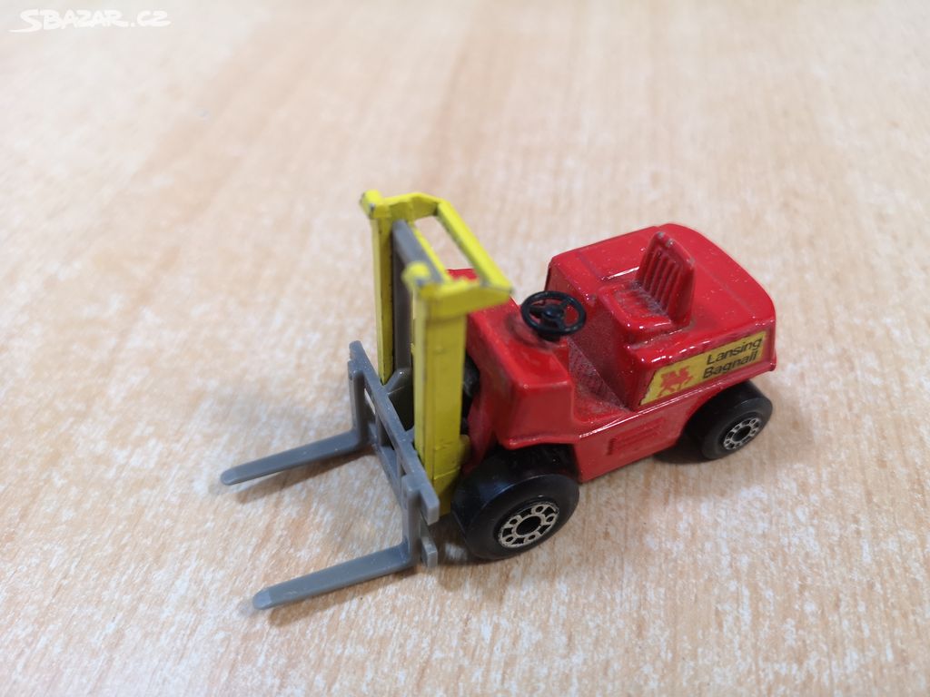 MATCHBOX FORK LIFT No 15 1972 ENGLAND