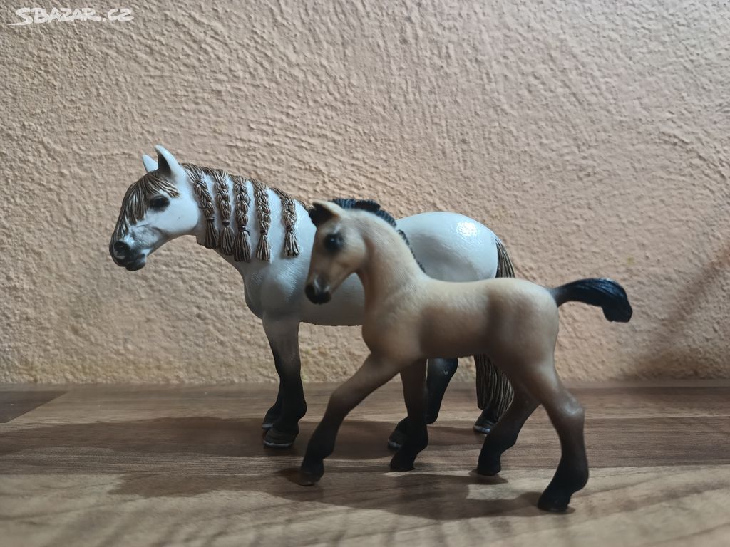 Schleich andaluská klisna a hříbě