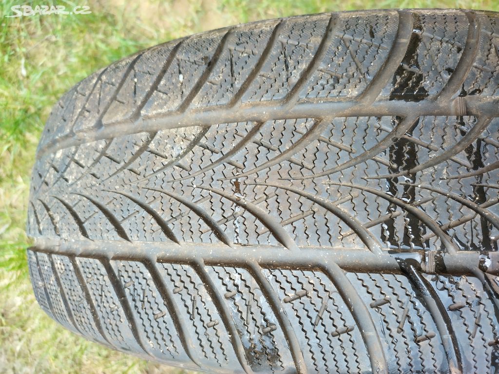 2x nové zimní pneu TRIANGLE 215/65 R16