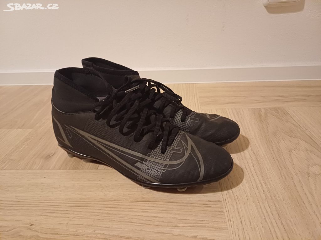 Kopačky NIKE MERCURIAL. Velikost EUR 41.