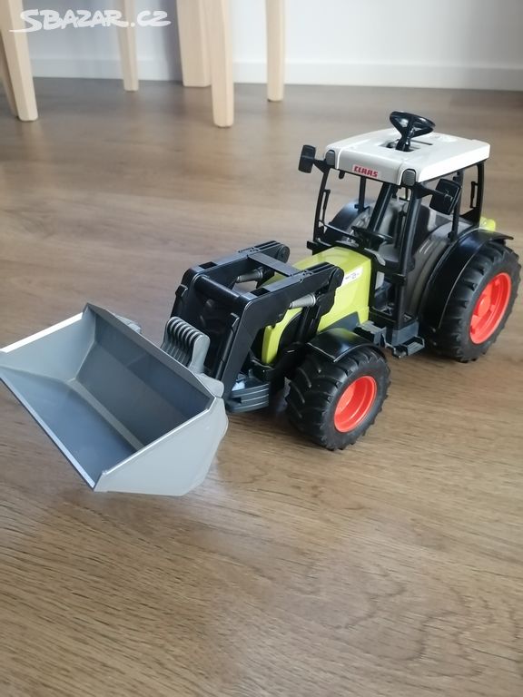 Traktor Claas s nakládací lžící - Bruder 2110