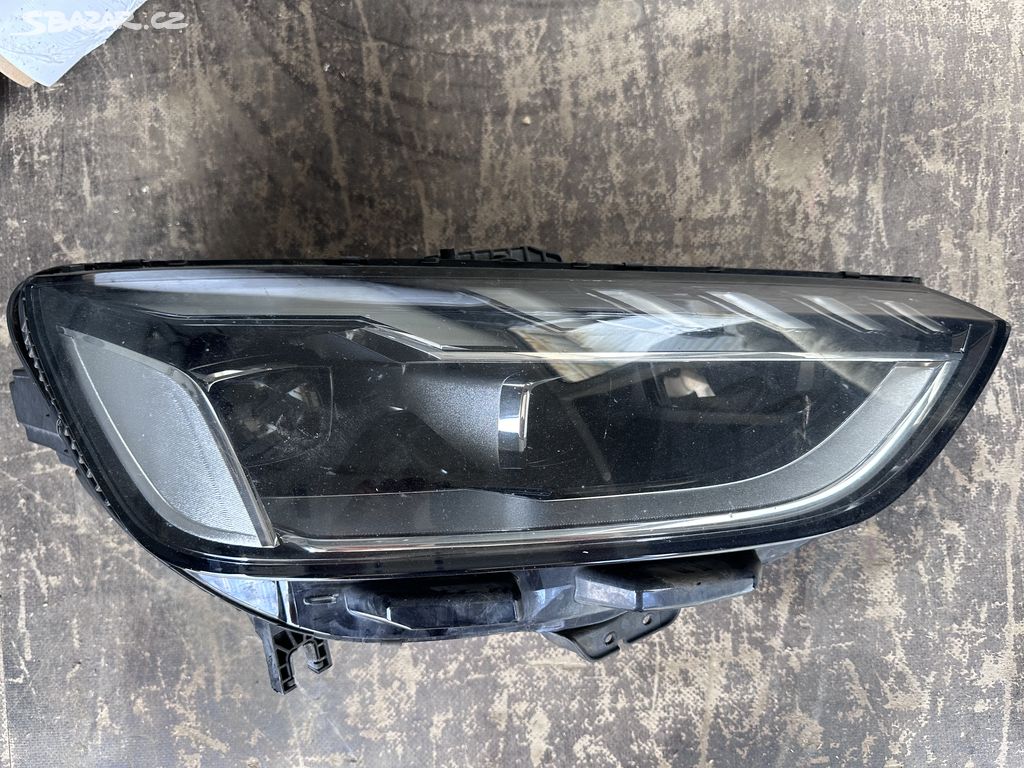 AUDI A4 B9 FL 8W0 pravá full LED matrix světlo