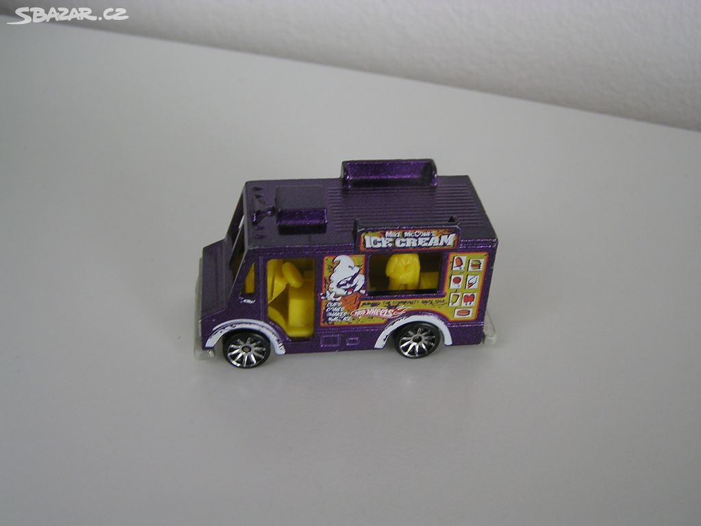 autíčko hot wheels purple ice cream truck