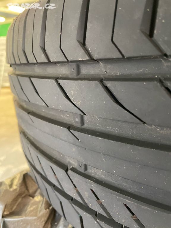 Letní pneu continental 235/40 r 20 V xl