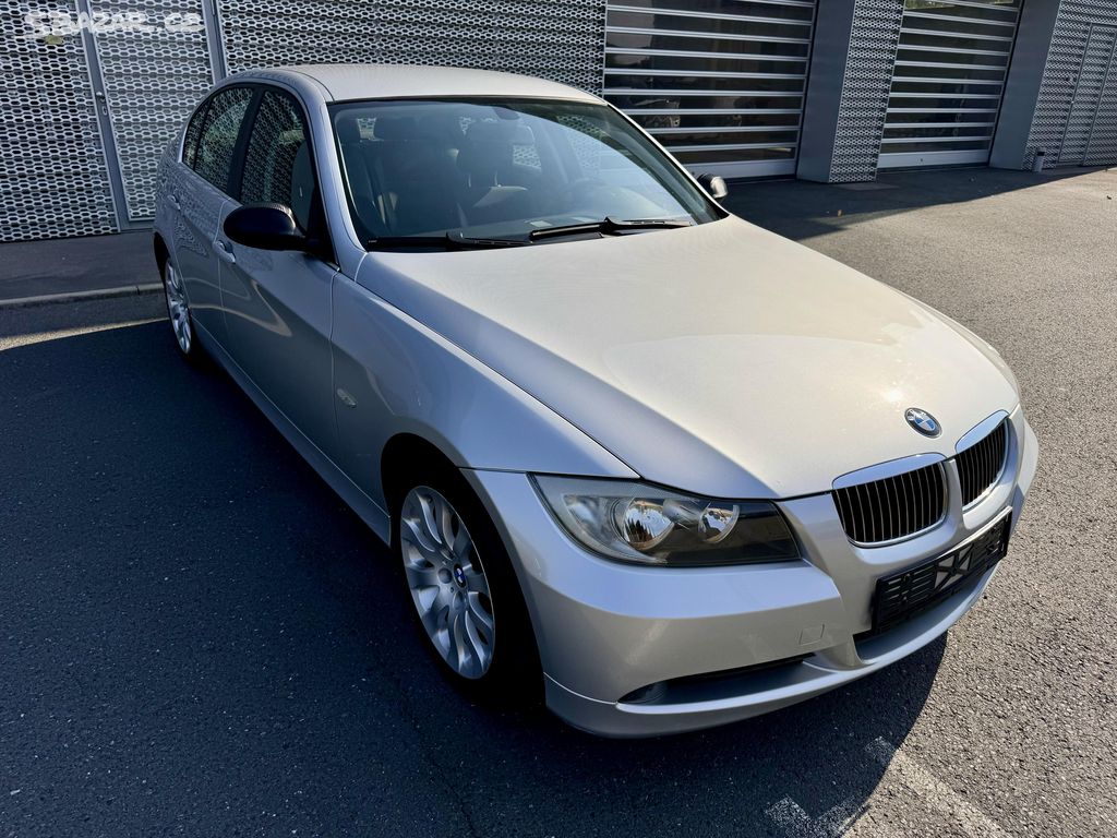 Prodám BMW e90 325i MANUÁL SPORTSITZE!!!