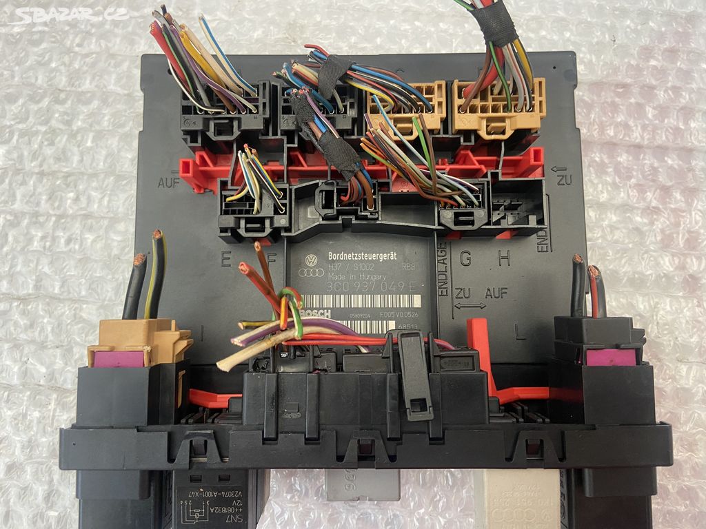 Jednotka palubní sítě Škoda Octavia II 3C0937049E