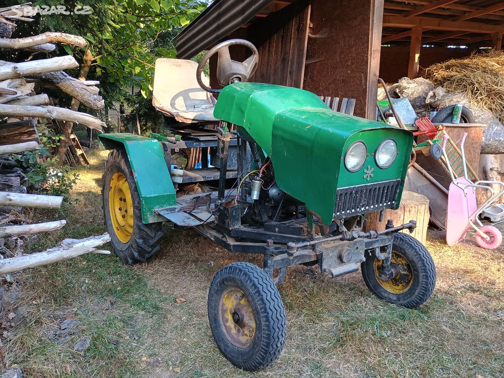 Traktor, traktůrek