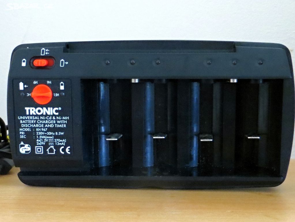 Nabíječka baterií Tronic KH 967