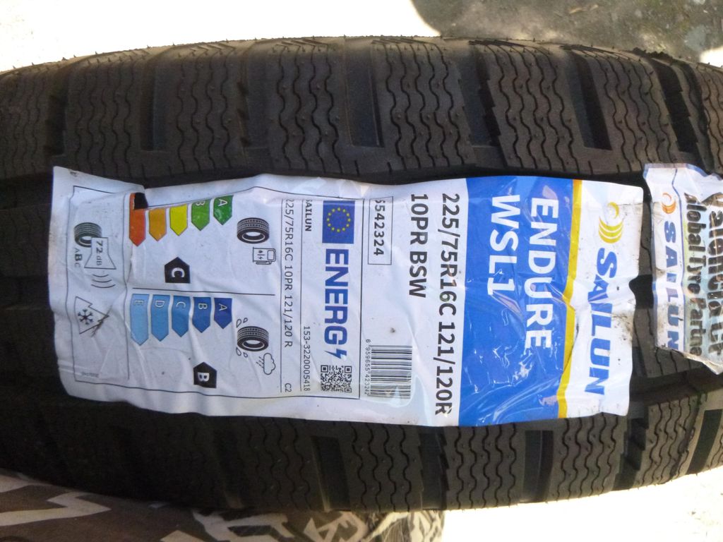 225/75 R16C zimní pneu sailun (DOT 3821)