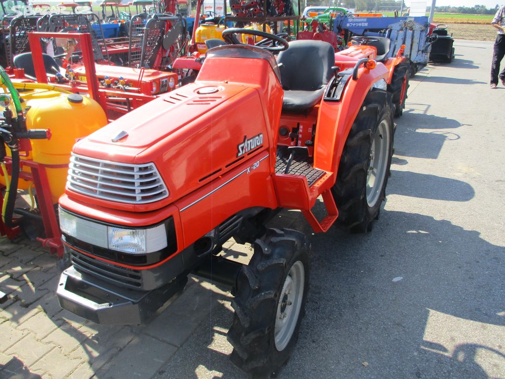 Malotraktor Kubota X20 Saturn plně repasovaný 4WD