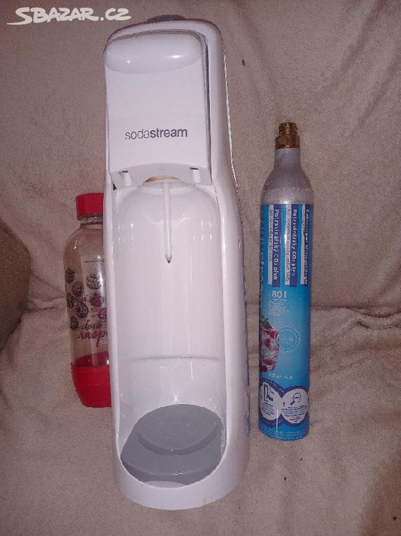 Sodastream, bombička CO2 a láhev