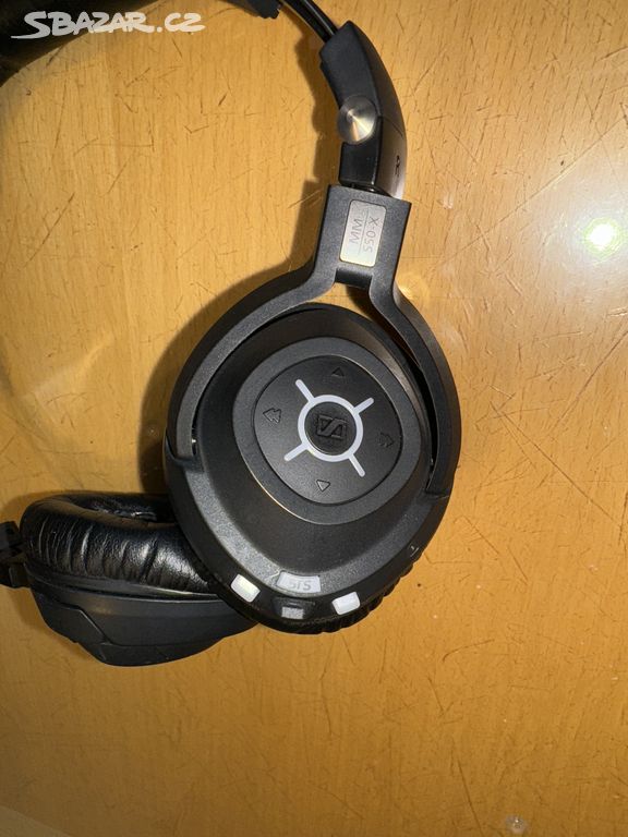 Bezdrátová sluchátka Sennheiser MM 550-X Travel