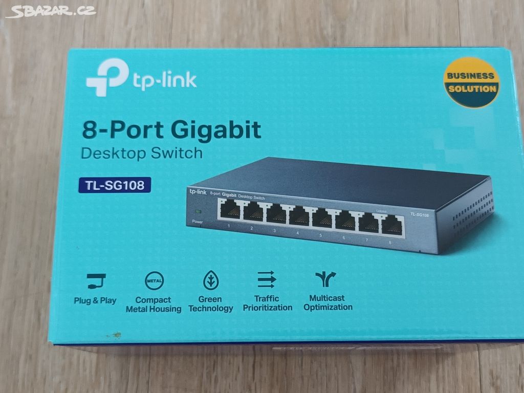 8portový switch standardu Gigabit