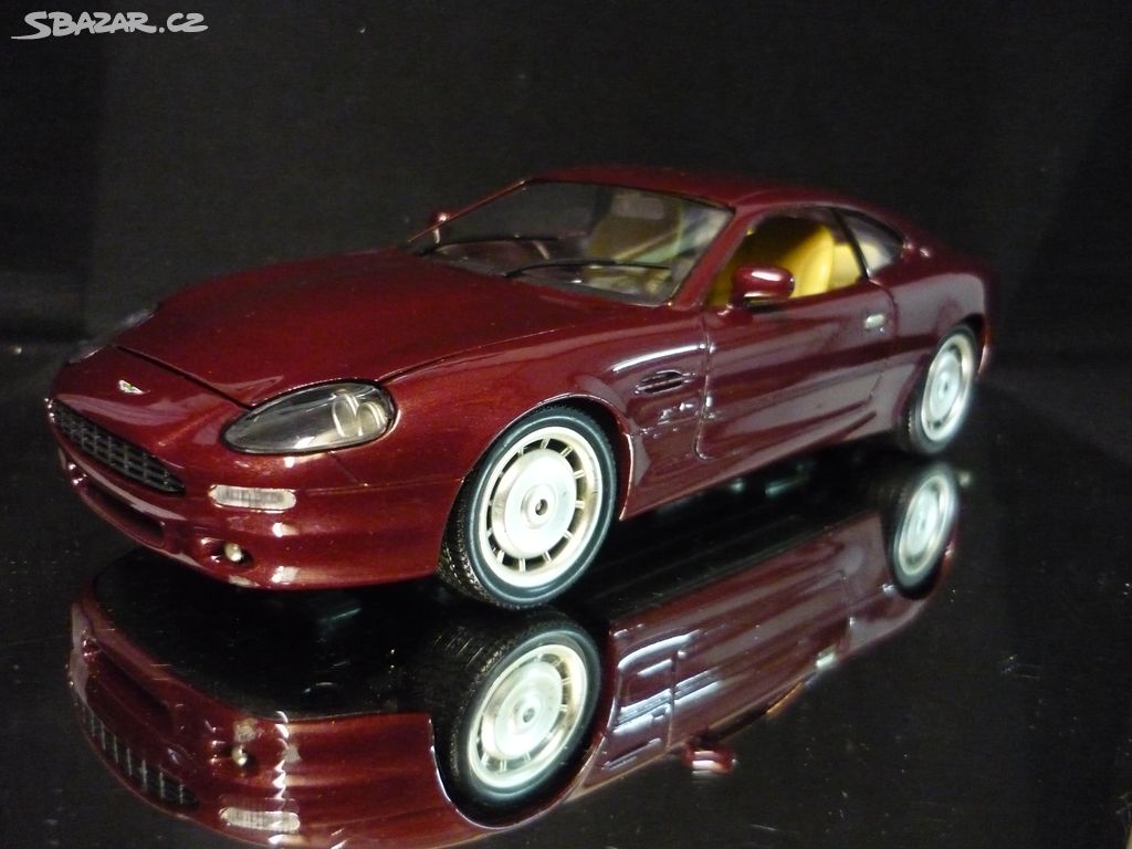 Aston Martin DB7 Guiloy 1/18