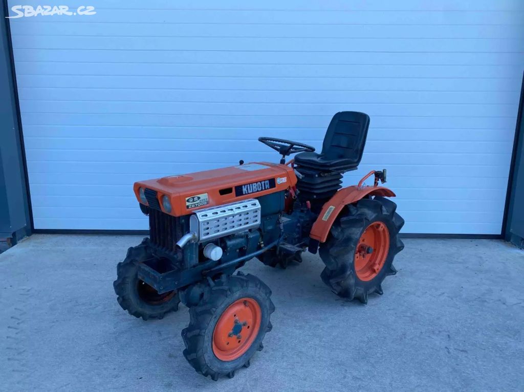 Traktor Kubota B7001