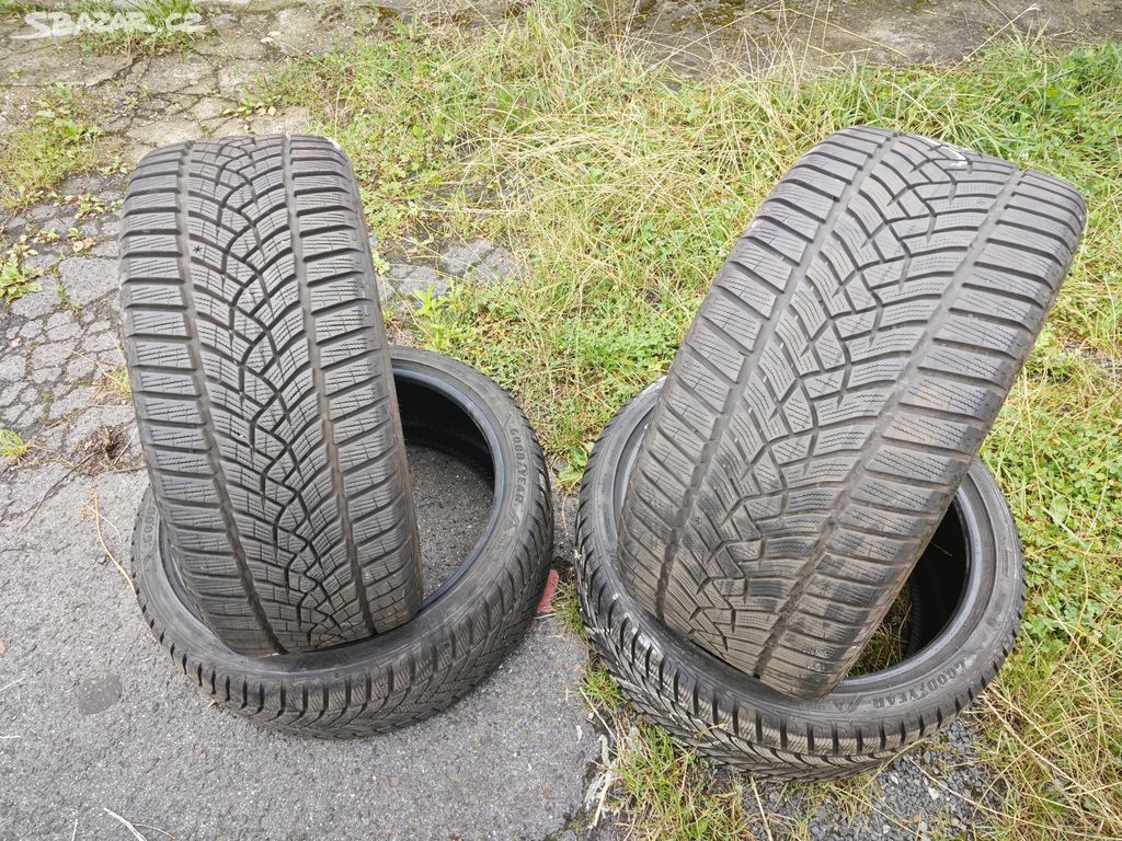 Pneu 225/40 r19 + 255/35 r19 Goodyear zimní