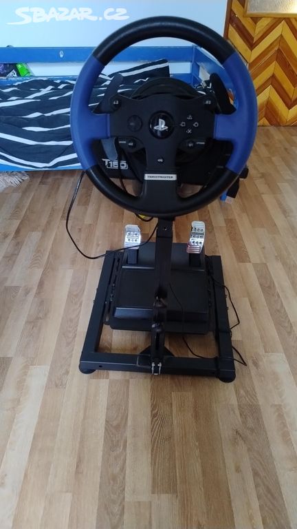 Volant Thrustmaster T150 pro + stojan