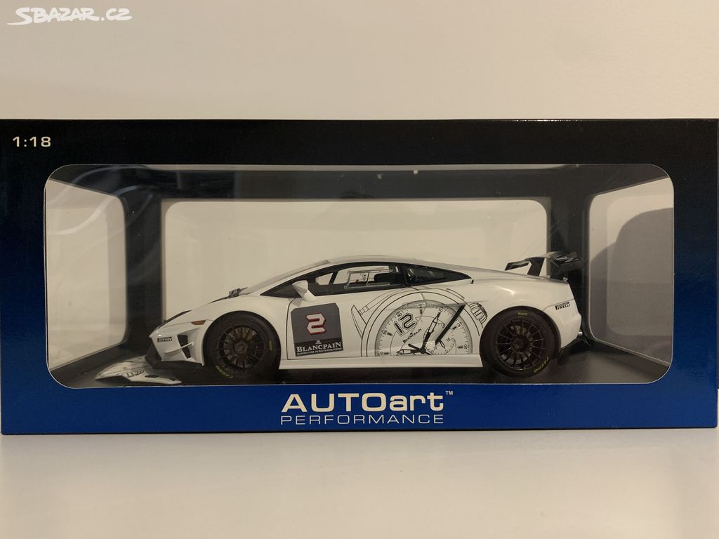 1:18 AUTOart Lamborghini Gallardo LP560-4