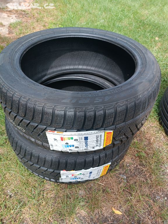 2x nové, nejete zimní pneu Pirelli 225/45 r17