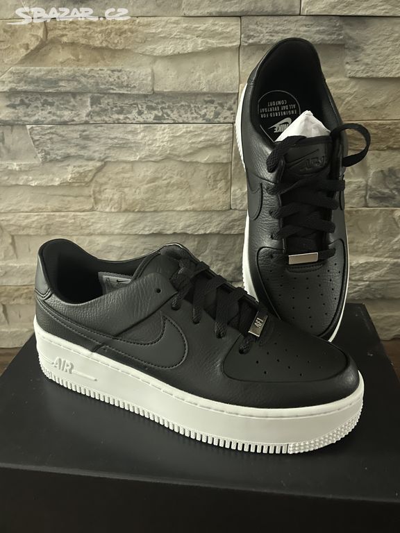 Dámské boty Nike Air Force 1 Sage Low, vel. 40.