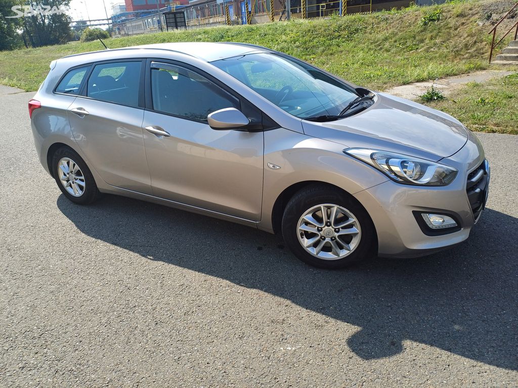 Hyundai i30 kombi 1,6 r.v.2015