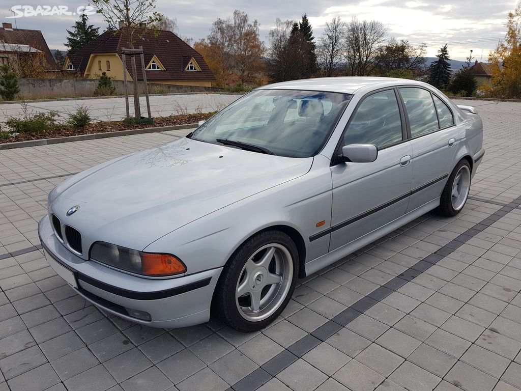 BMW 523i