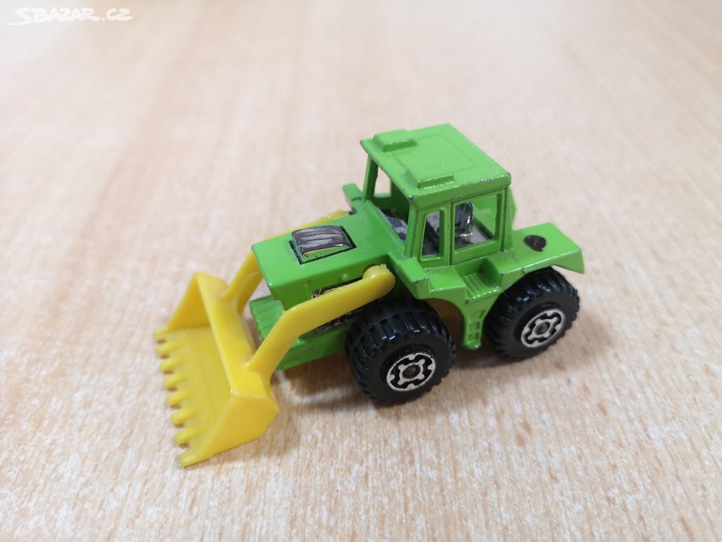 MATCHBOX TRACTOR SHOVEL MB29 1977 ENGLAND