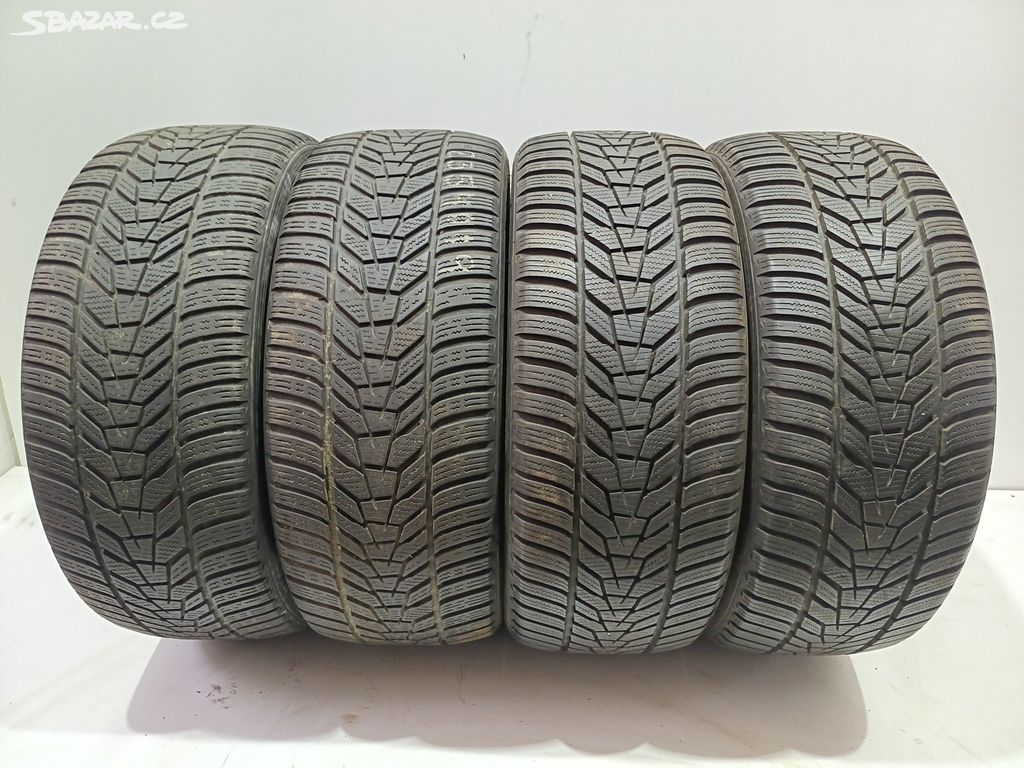 Zimní pneu 235/40/19 Hankook