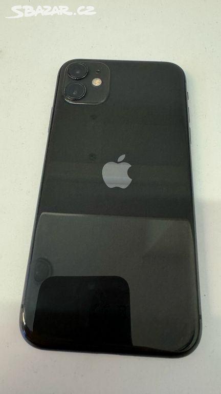 iPhone 11 64GB Black, pěkný stav