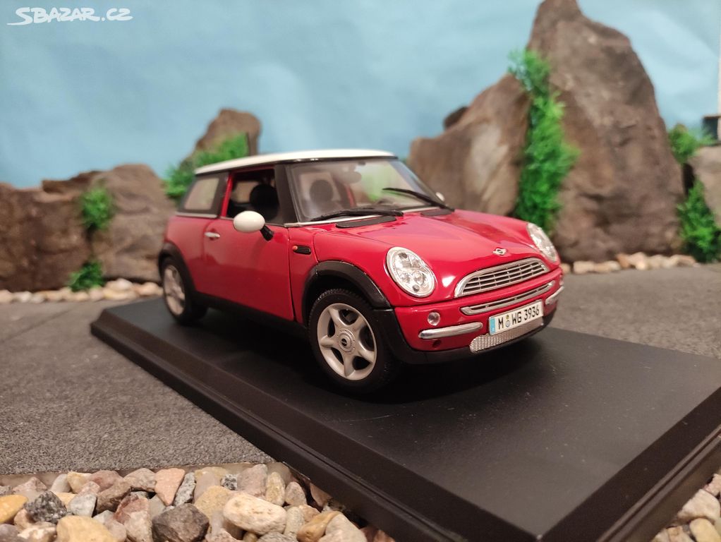 prodám model 1:18 mini cooper 2001