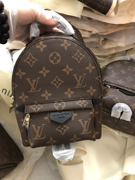 Louis Vuitton batoh 20cm výška - Orlová, Karviná 