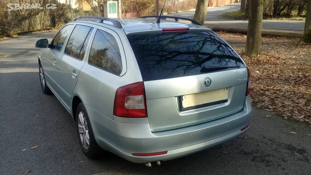Škoda Octavia combi 1.9 TDI 77 KW Elegance-TOP-CZ - fotka 4