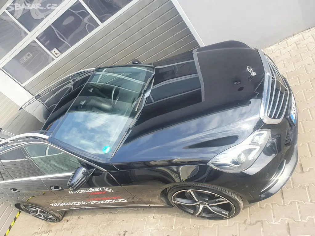 Mercedes-Benz Třídy E 220 Full led 4matic Panorama - fotka 3