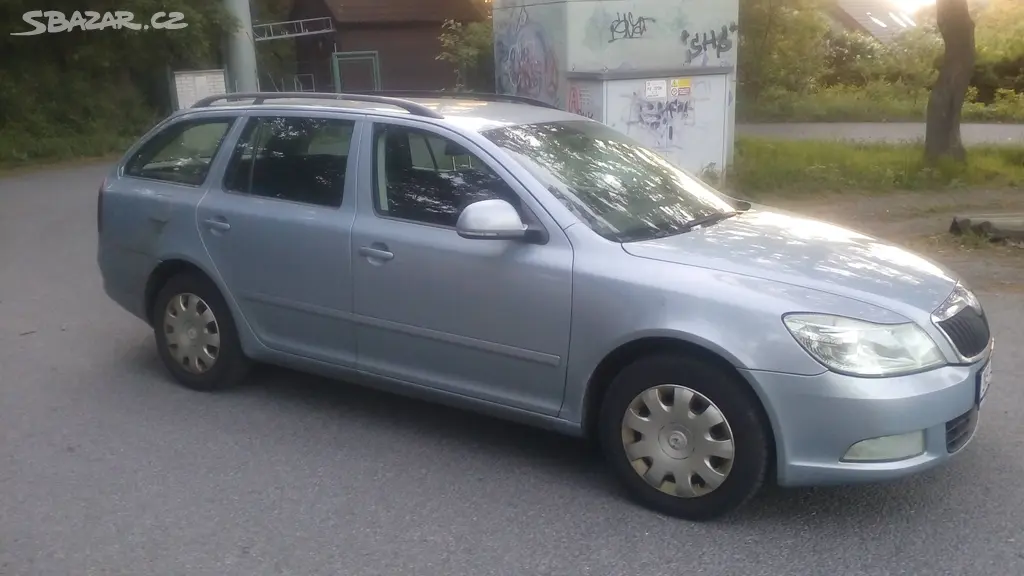 Škoda Octavia combi 1.6 TDI 77kW Elegance Facelift - fotka 6