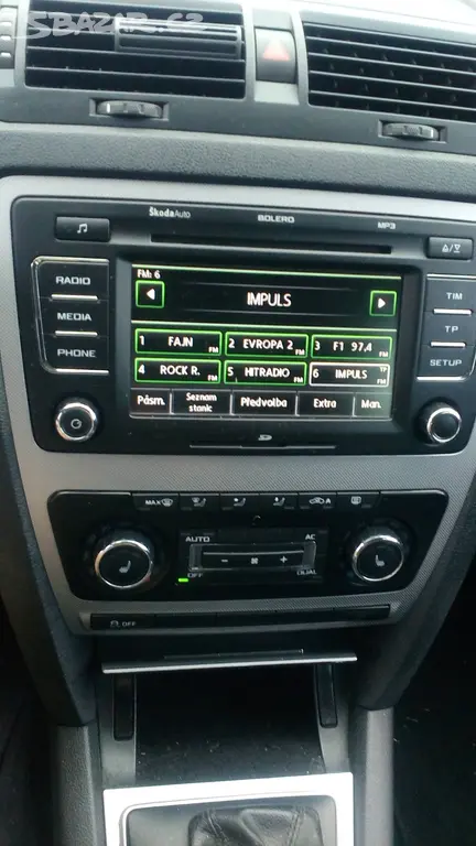 Škoda Octavia combi 2.0 TDI DSG Elegance CZ-TOP - fotka 2