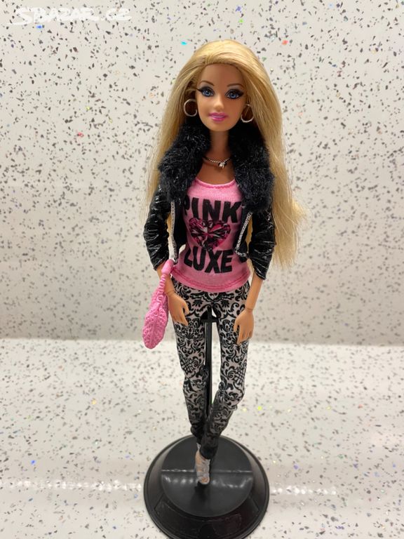 Sběratelská panenka Barbie Glam Luxe Style