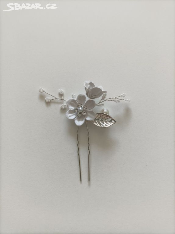 Vlásenka bílá květy s perlami a krystaly, ozdoba