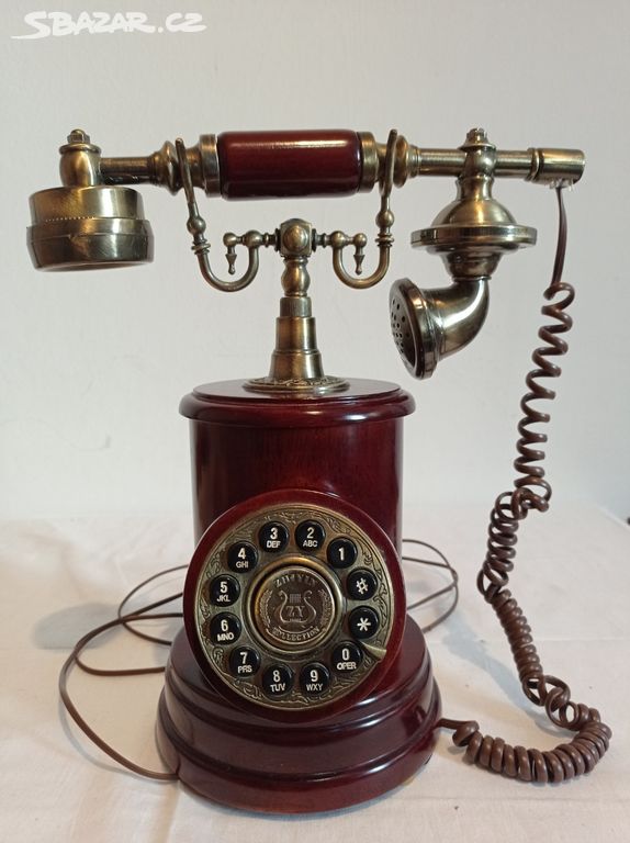 Replika historického telefonu. Dekorace