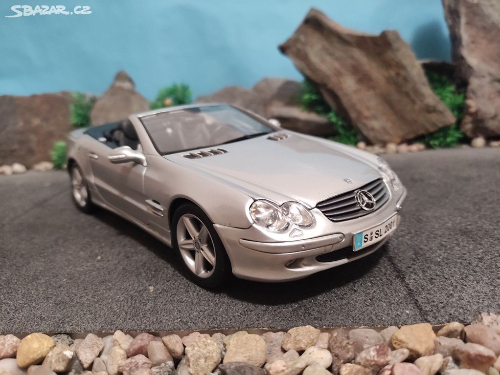 Prodám model 1:18 Mercedes Benz SL 500 2001