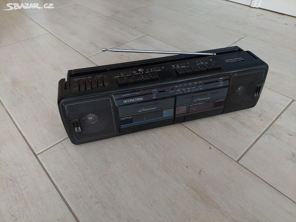 International boombox kazetak