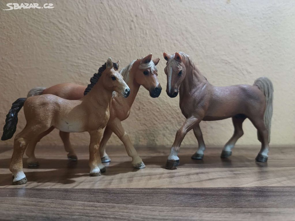 Schleich tenesee klisna, hříbě, hřebec