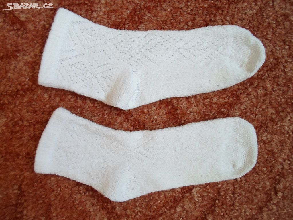 Bílé krajkové ponožky 28-30