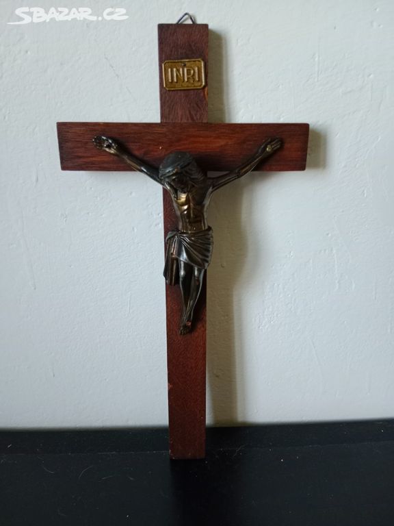 Kříž bukový s kovovým Ježíšem 1935