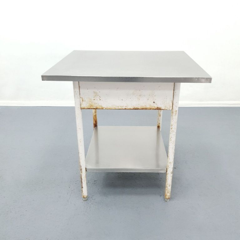 Pracovní stůl s nerezovou deskou 84x75x85 cm